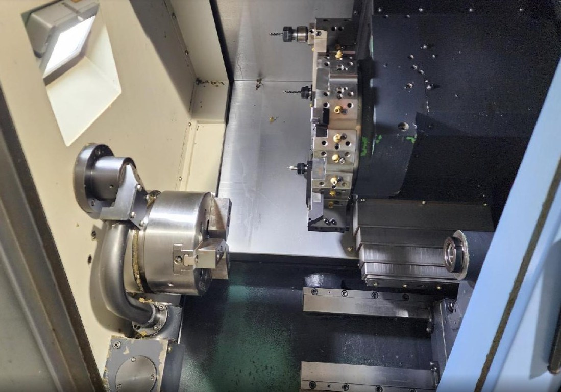 Soustruhy - CNC LYNX 220A - 2