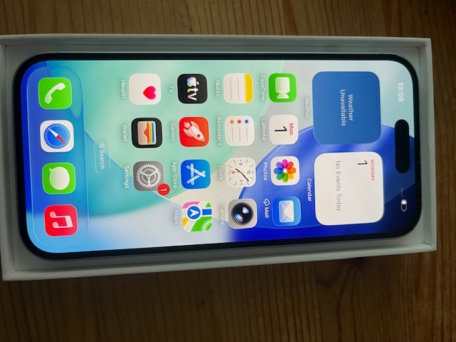 Mobilní telefon iPhone 15 128GB modrá - 2