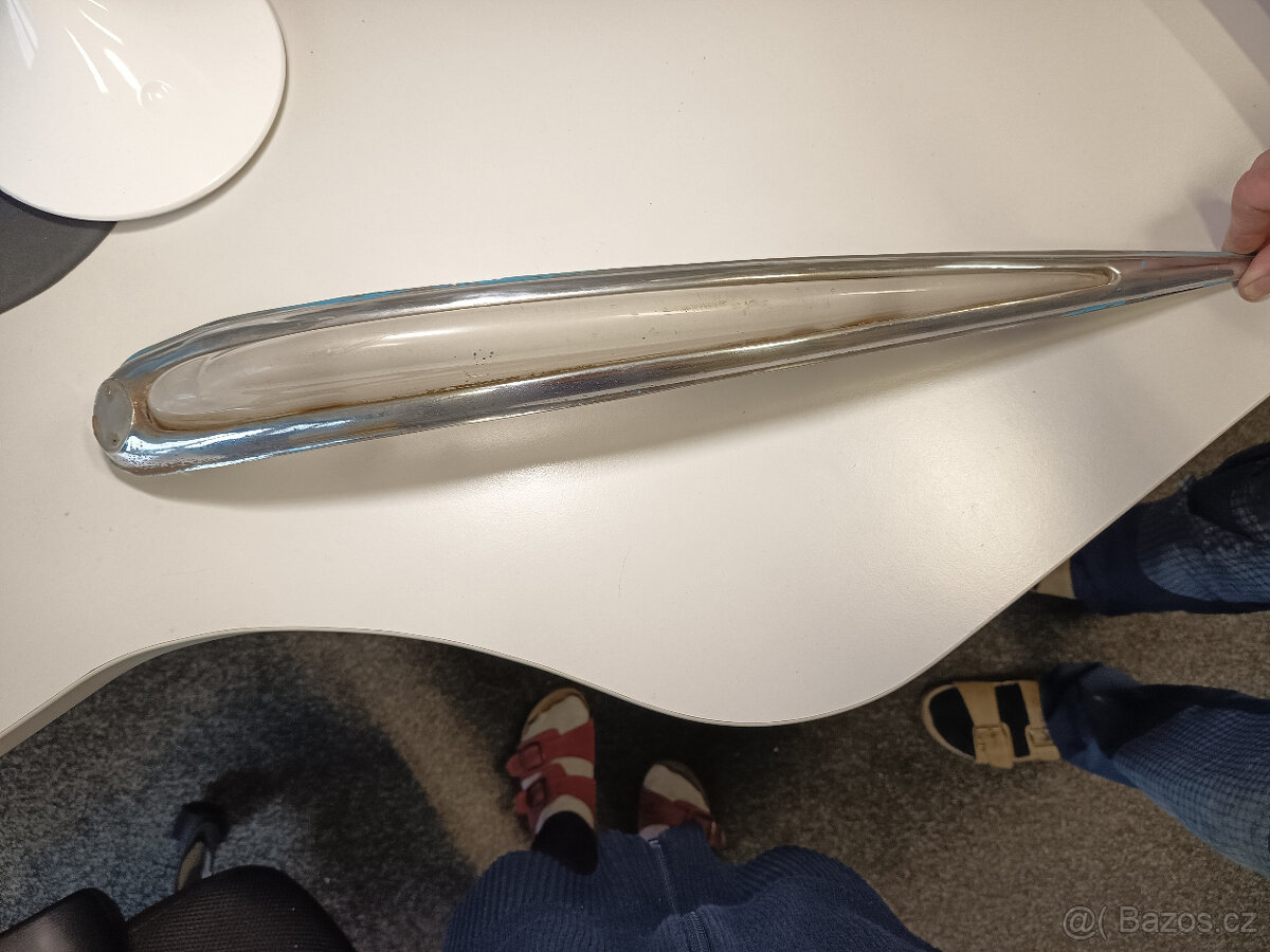 Ozdobná lišta na kapotu 1201 - 2