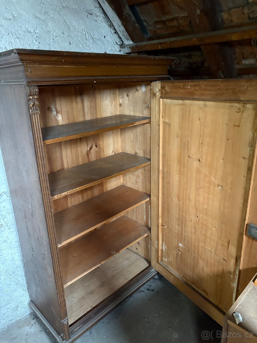 Starožitná skříň 2 - 2