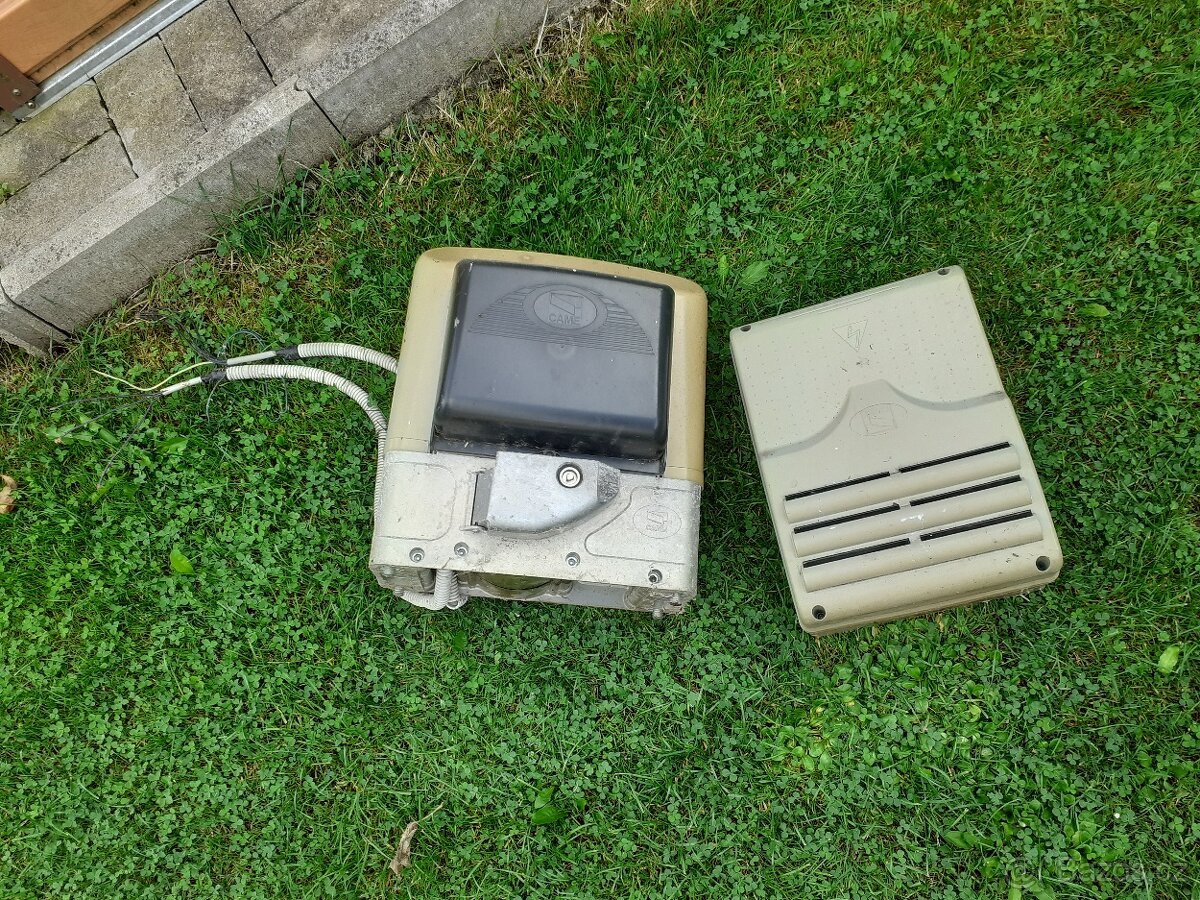 Pohon k pojezdovým vratům - 2