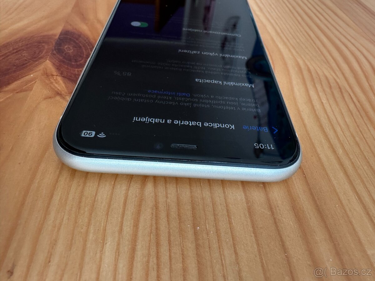 Apple iPhone 11 - top stav 64GB - 2