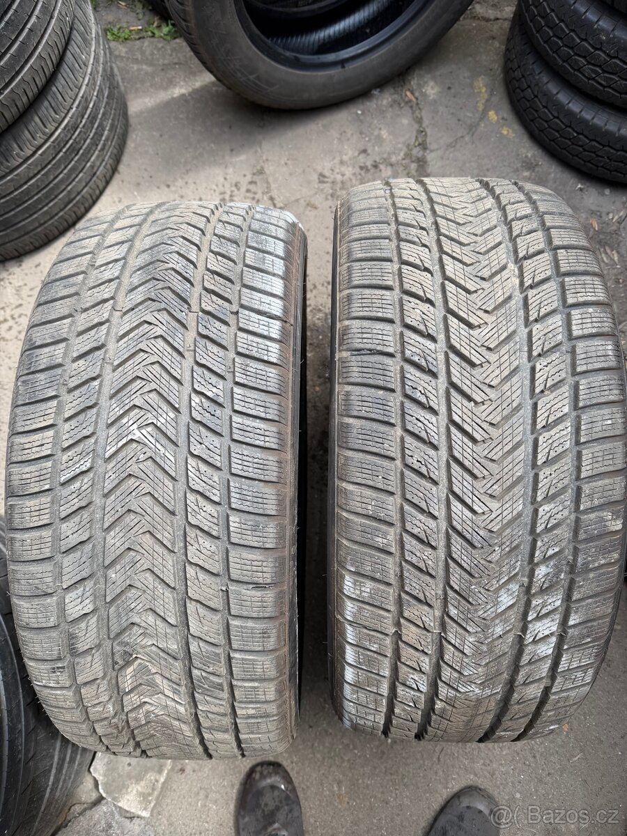Zimní pneu 275/40/21 - 2