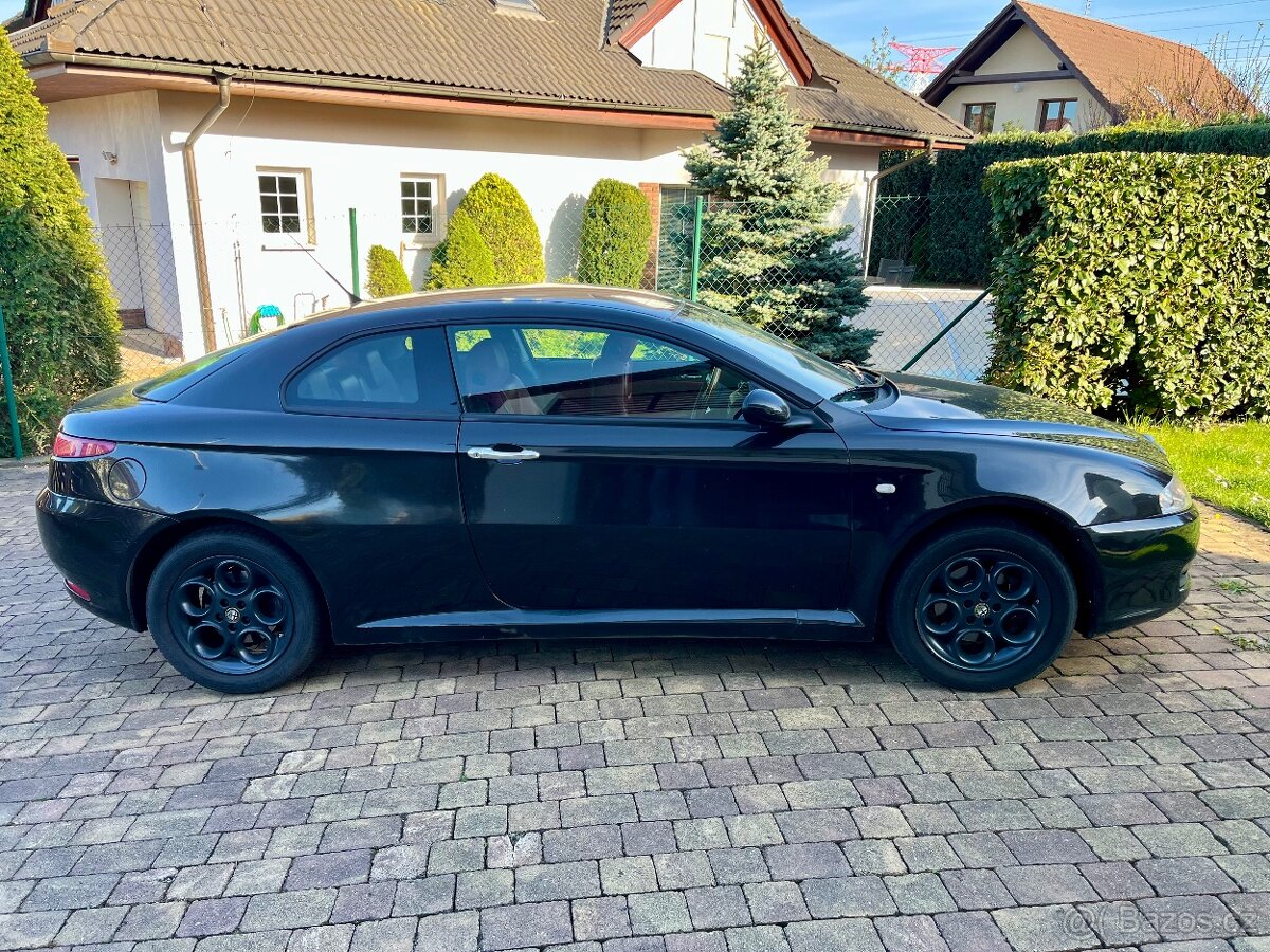 Alfa Romeo GT 1.9 JTD 110 kW – po servisu - 2