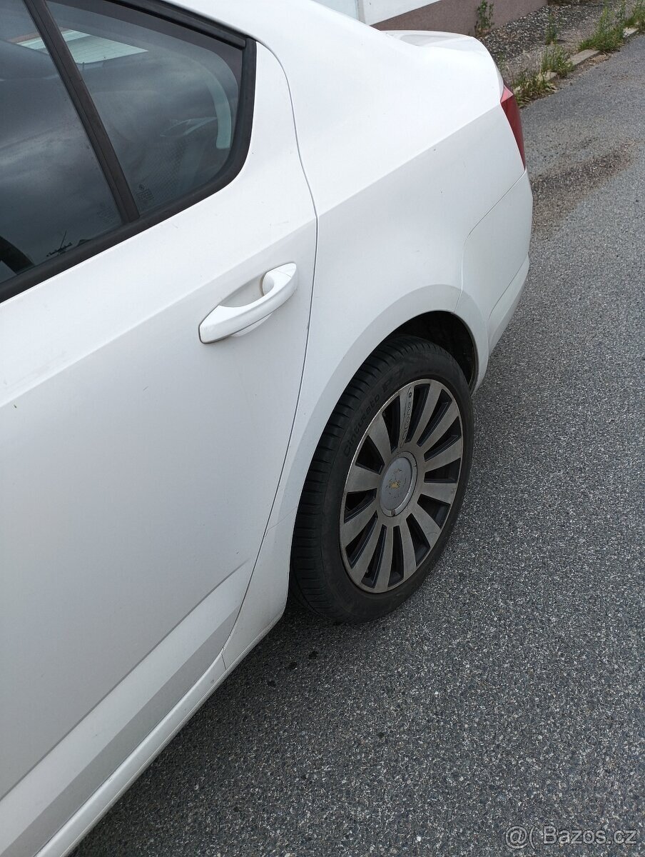 5x112/5x100 dvoj rozteč alu kola - 2