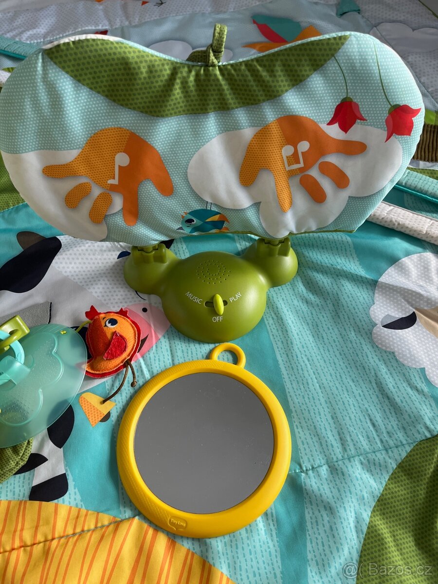 Tiny Love Hrací deka s hrazdou Tiny Farm - 2