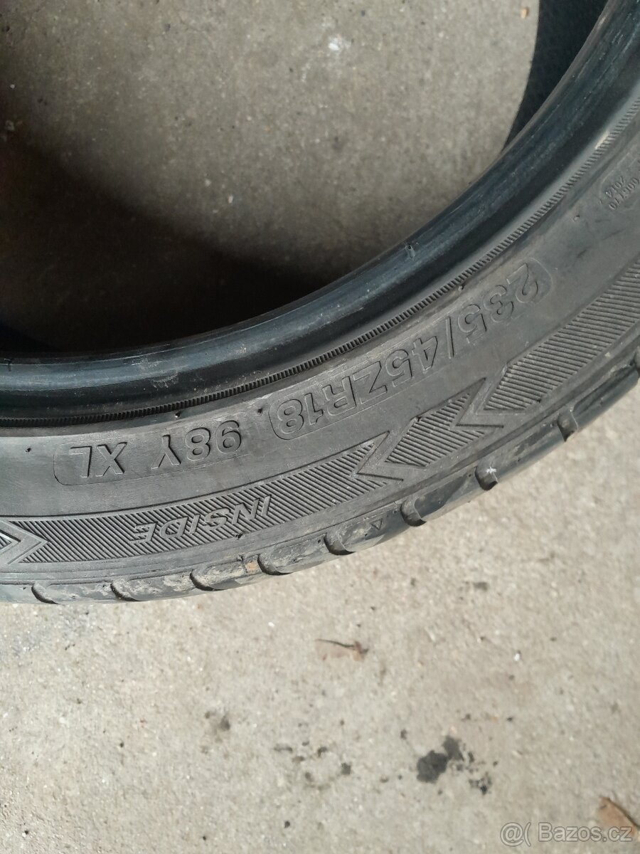 Letní pneu 235/45 r18 - 2