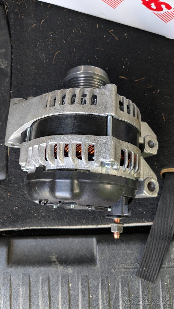 Alternátor nový pro Dodge Grand Caravan V / Chrysler atd. - 2