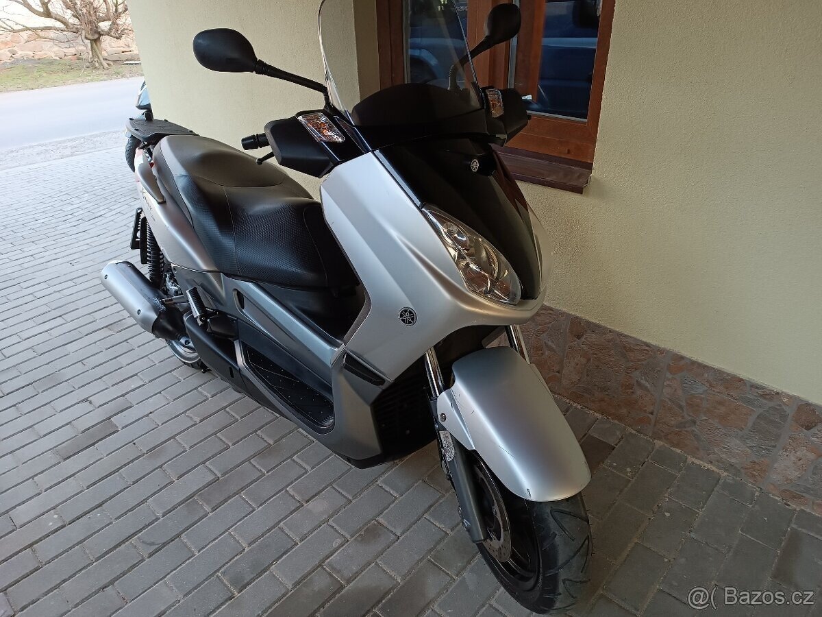 Yamaha Xmax 250, rok 2008, pěkný stav, Video, mohu dovézt - 2