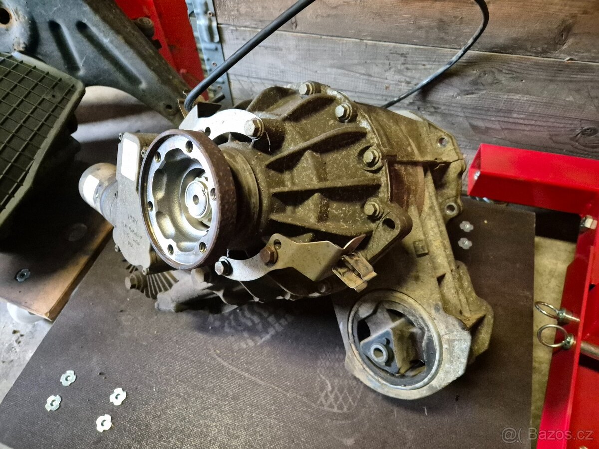 Přídavná převodovka Range Rover L322 2002-2006 - 2