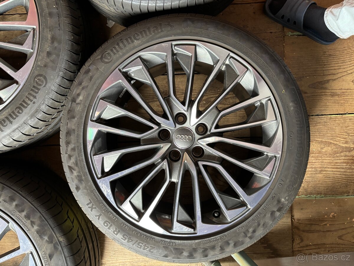 Originál Audi kola 245/45 R19 8.5J ET40 - 2