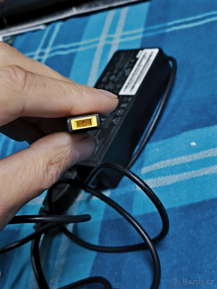 Prodám nabíječku Lenovo nebo vyměním a samiš - 2