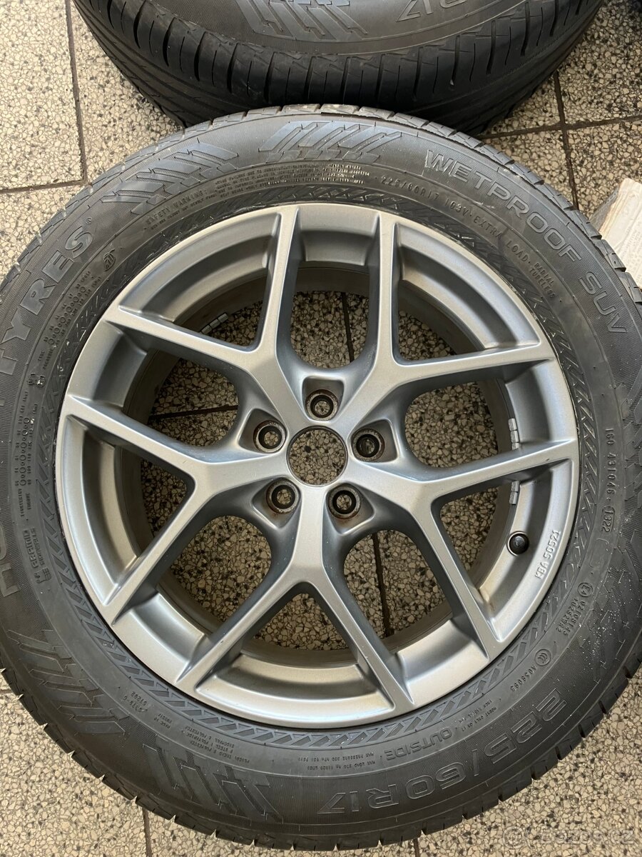 Hliníkové disky R17 Borbet 5x100 Subaru + 225/60 R17 Nokian - 2