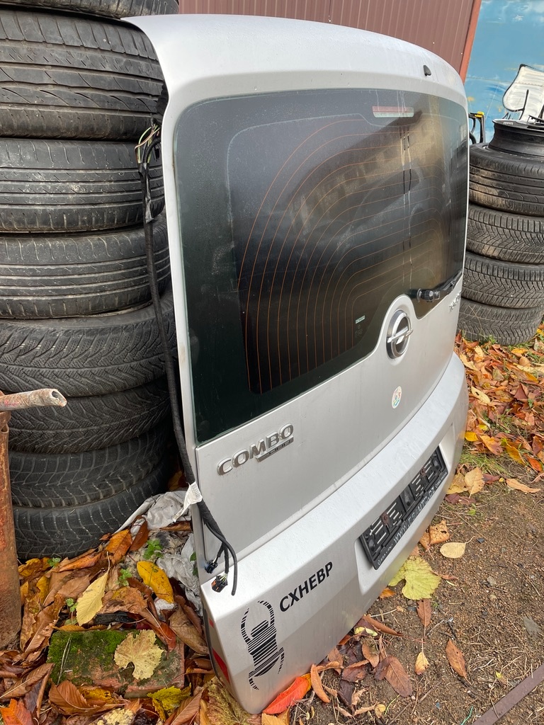 Zadní dveře páté Opel Combo rok 2012 - 2