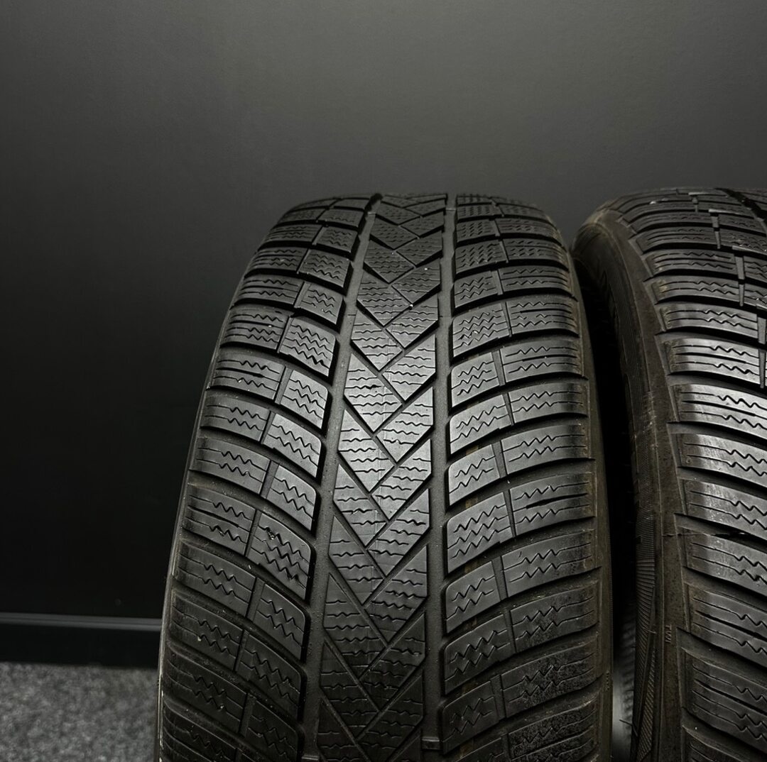 2ks pneu Vredestein 205/55/17 - 2