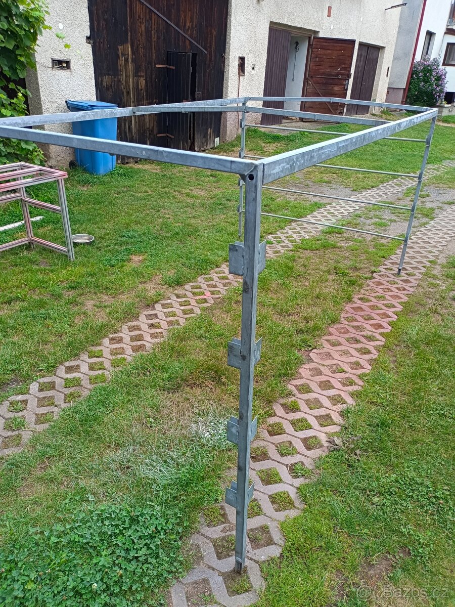 Agados vz3352 ram na plachtu - 2