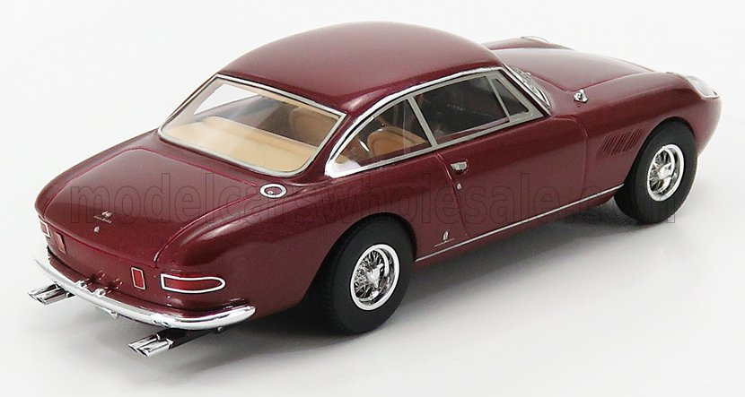 FERRARI 330 GT 2+2 Sharknose - 2