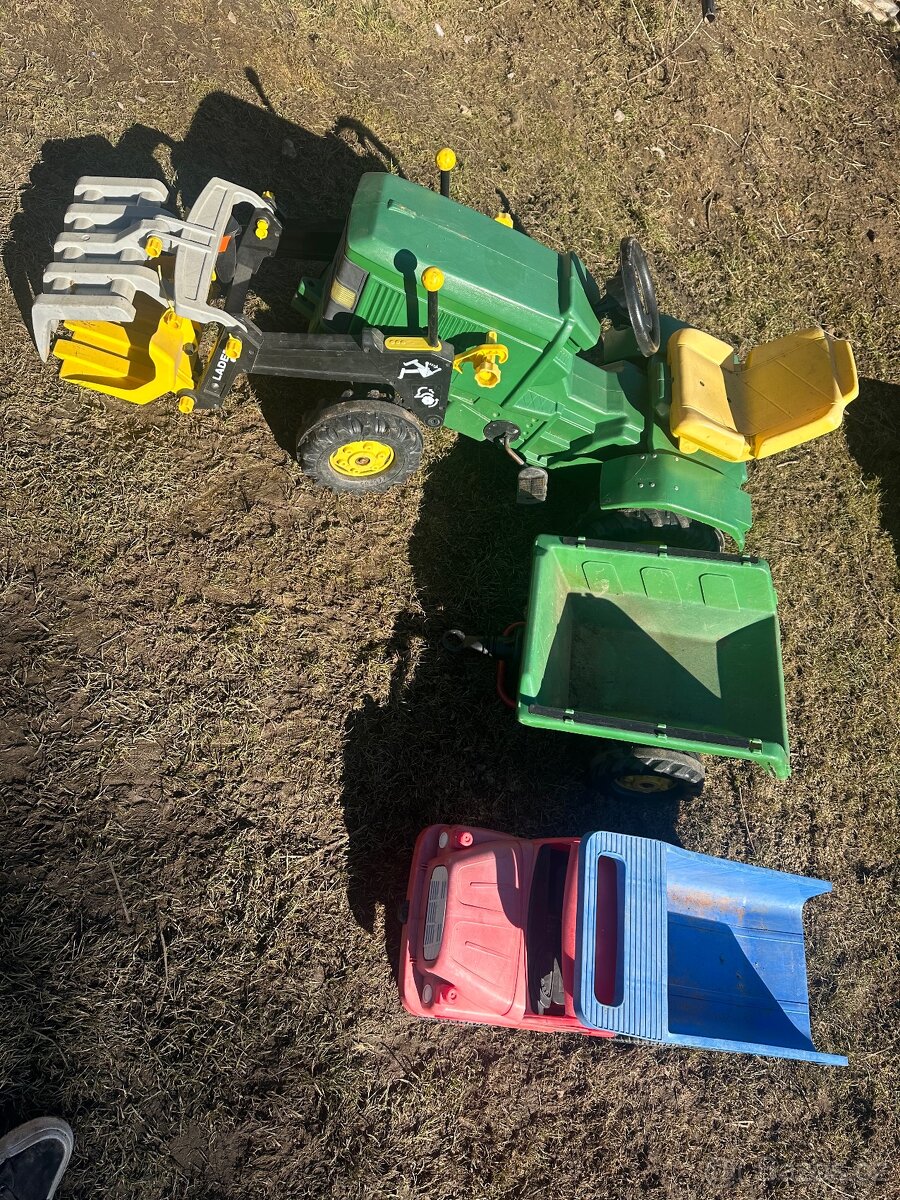 Šlapací traktor John deere a tatra - 2