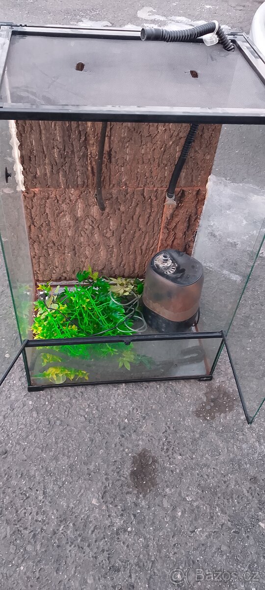 Prodám terárium příslušenství - 2