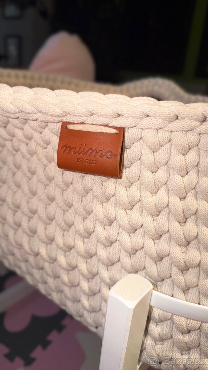 Háčkovaný mojžíšův koš se stojanem - houpací - 2