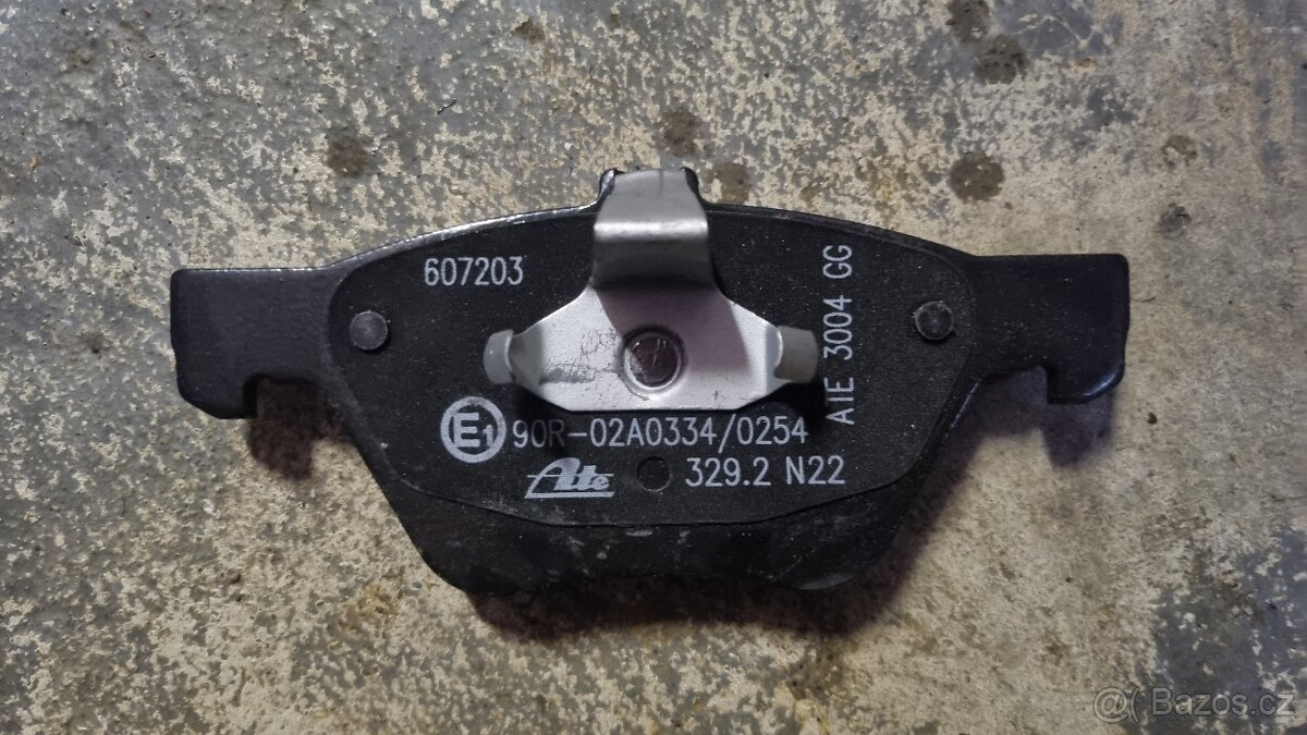 Brzdové destičky Mercedes - 2