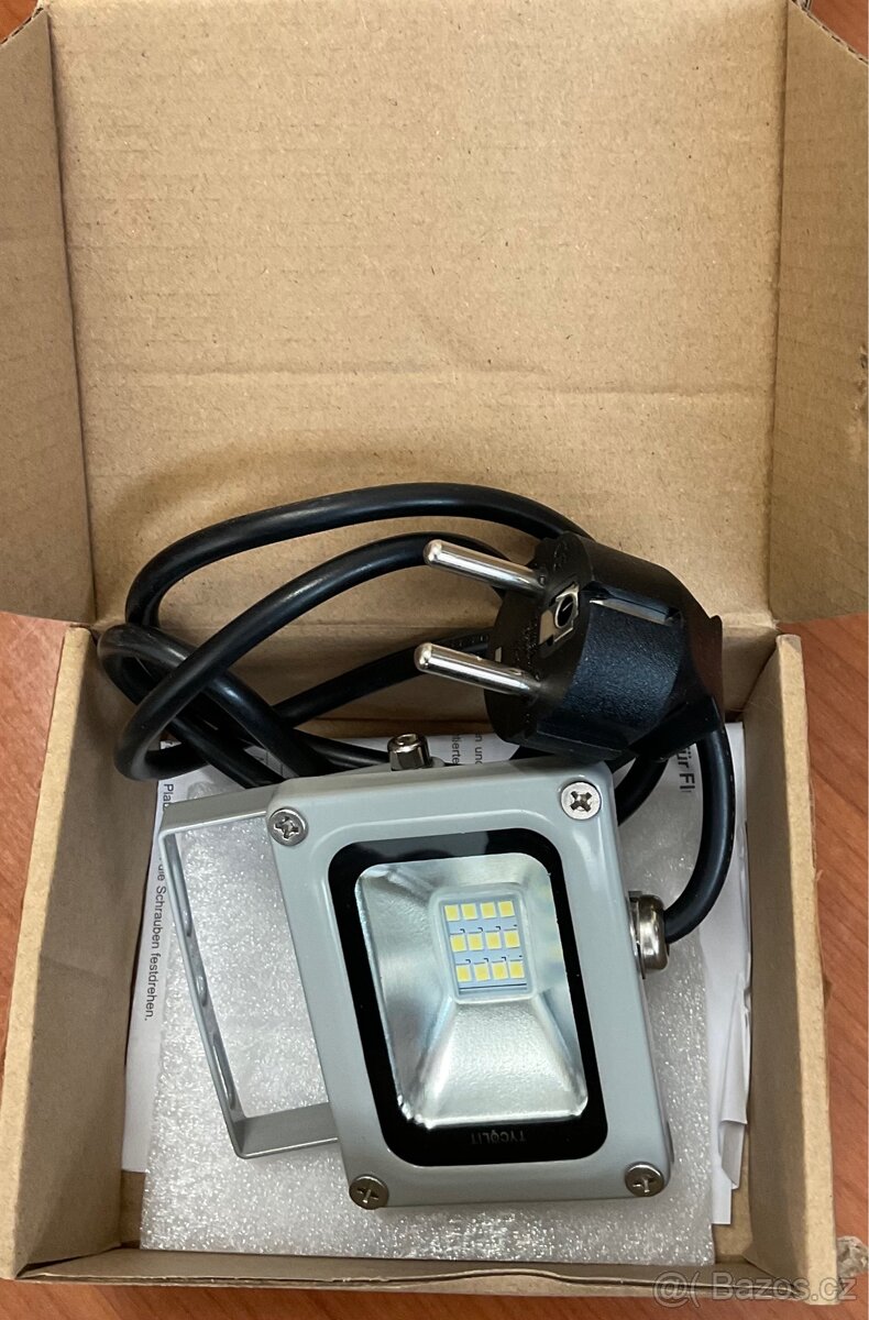 LED reflektor 20W (venkovní, voděodolný) - 2