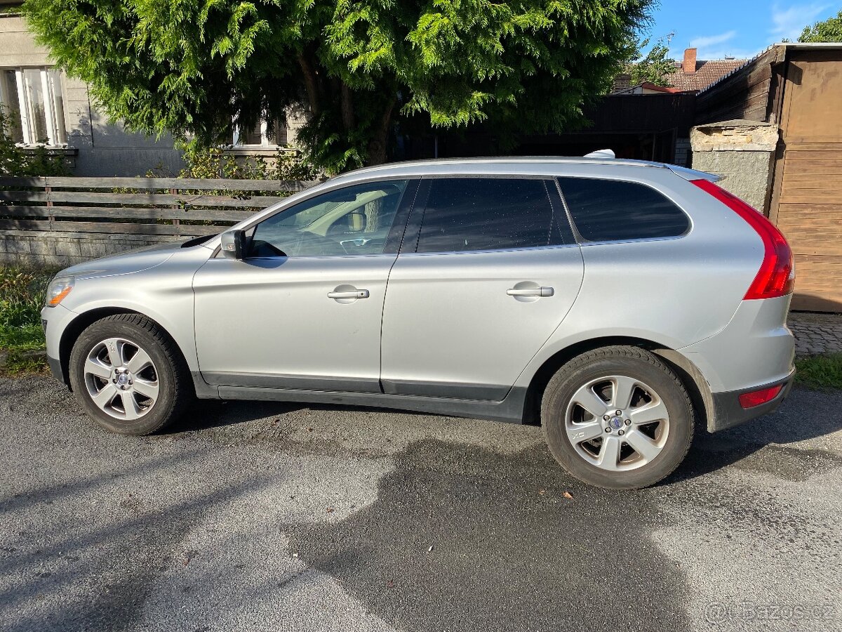 Volvo XC60, Volvo XC60 2,4 D5 AWD - 2