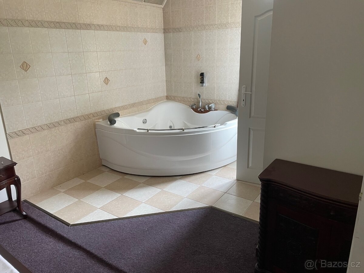 Pronájem bytu 2+1 v Trutnově - 2