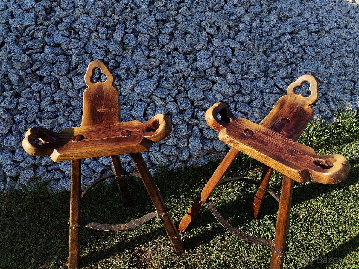 Dvě stylové,dřevěné,barové zidle - 2