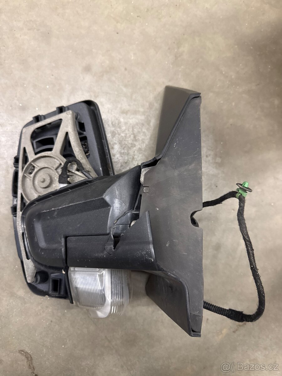 Pravé vnější zrcátko Ford 2564171 - 2