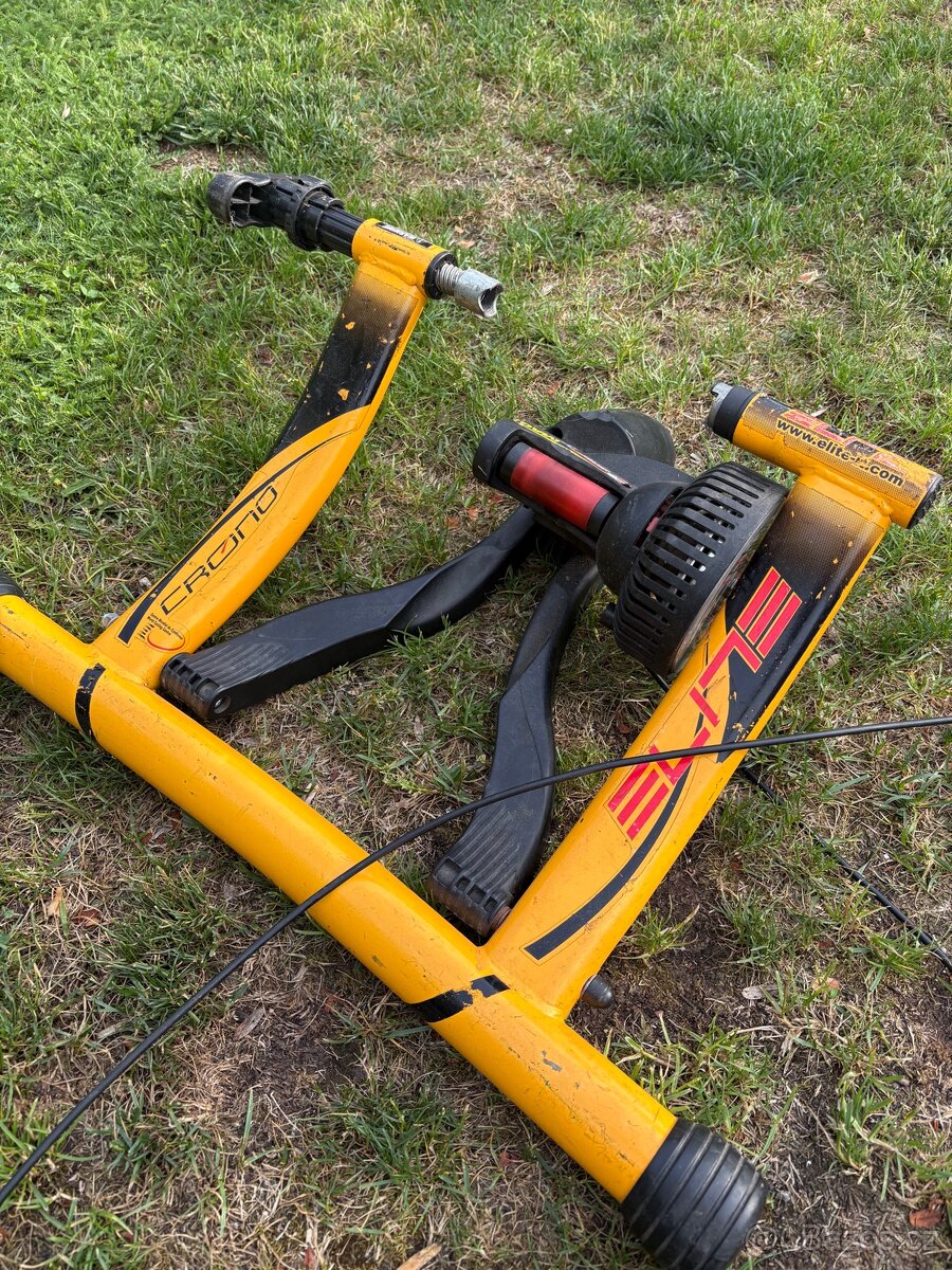 Cyklistický trenažér Elite Crono - 2