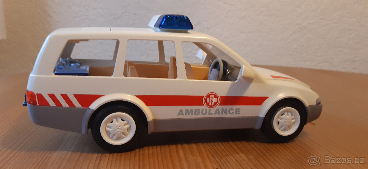 PLAYMOBIL Ambulance - 2