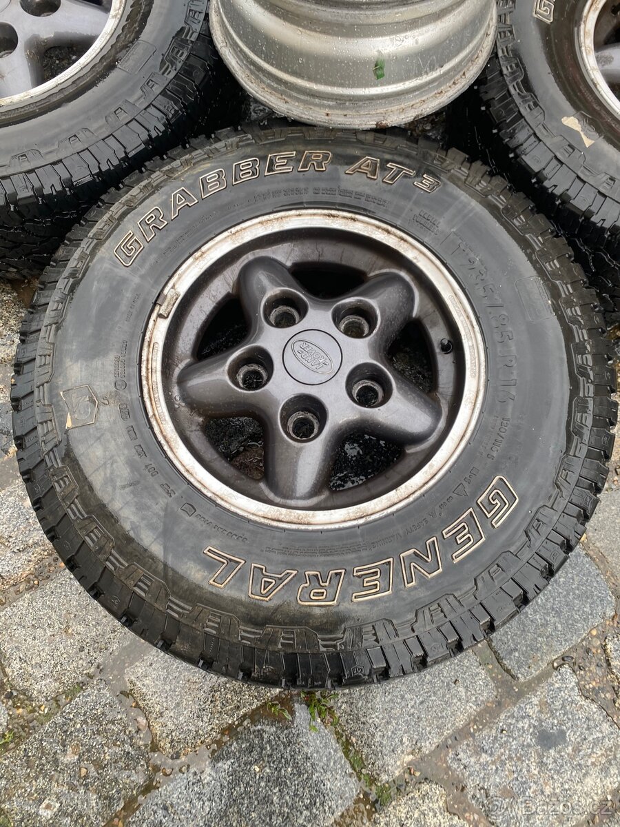 Disky s pneu 235/85 r16 Defender