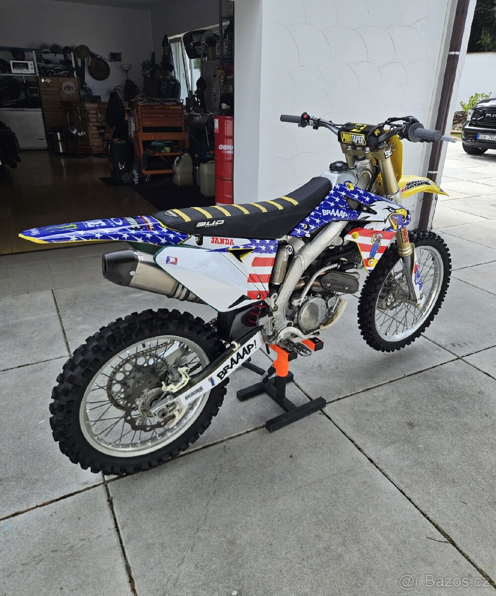 Suzuki rmz 250