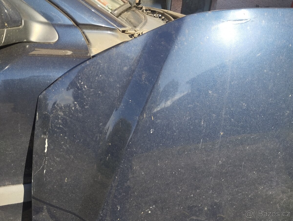 Kapota Volvo V70 II - 2