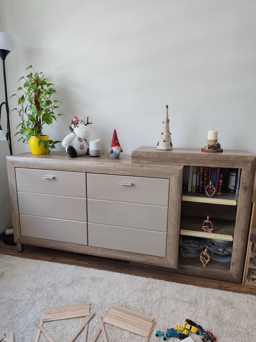 Obývací stěna - 2