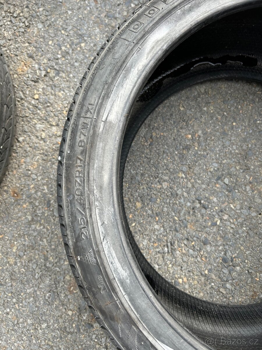 Pneu 215/40r17 - 2