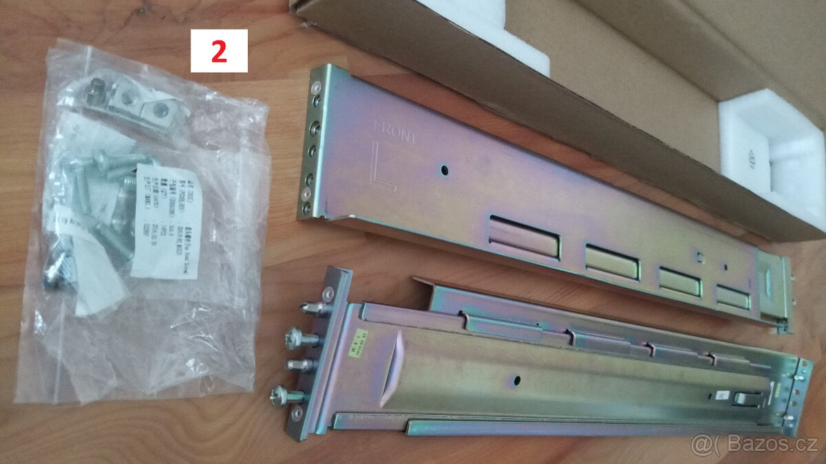 Serverové ližiny a jiné příslušenství k serverům - 2