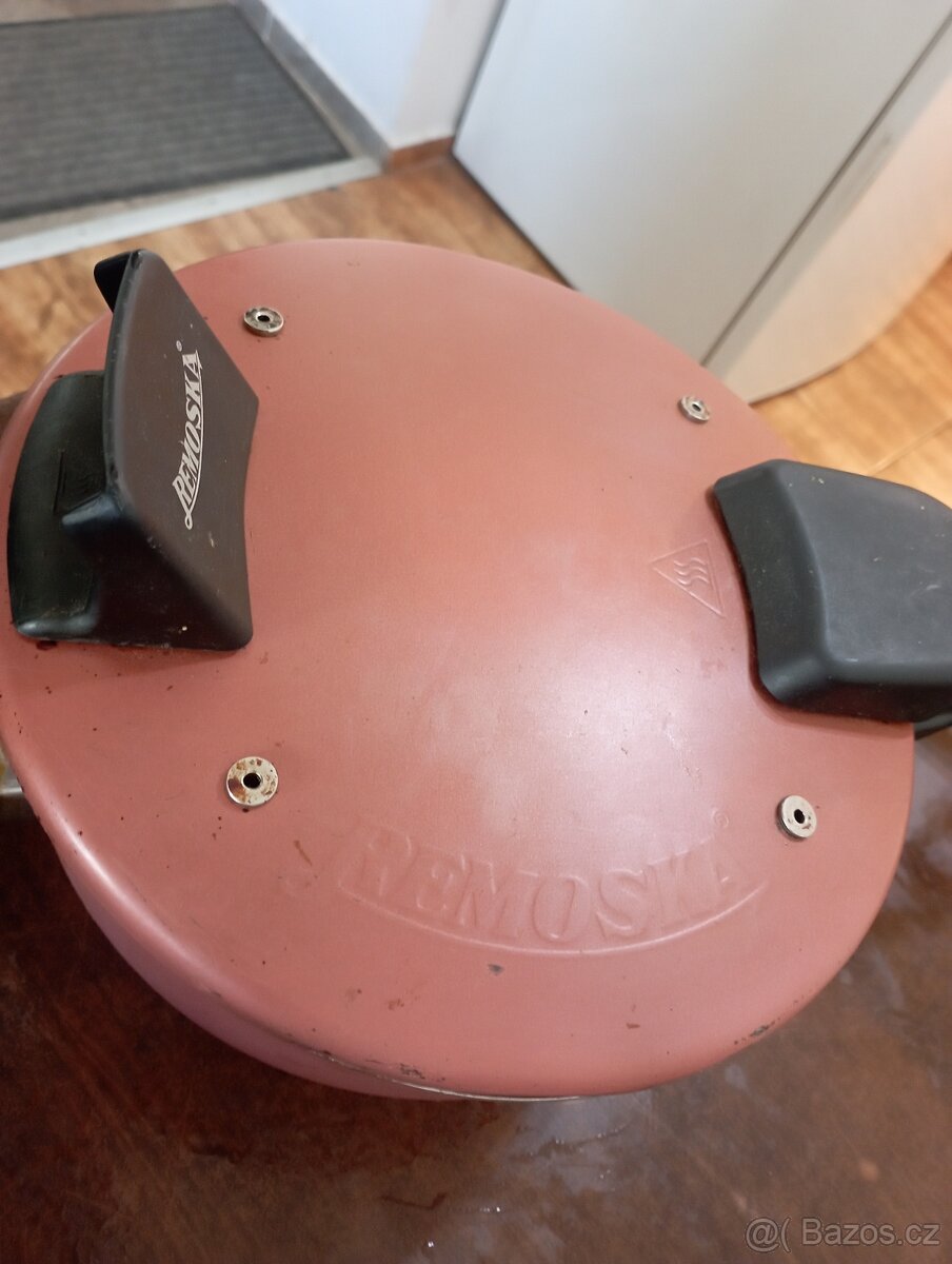 Remoska střední hnědá - 2