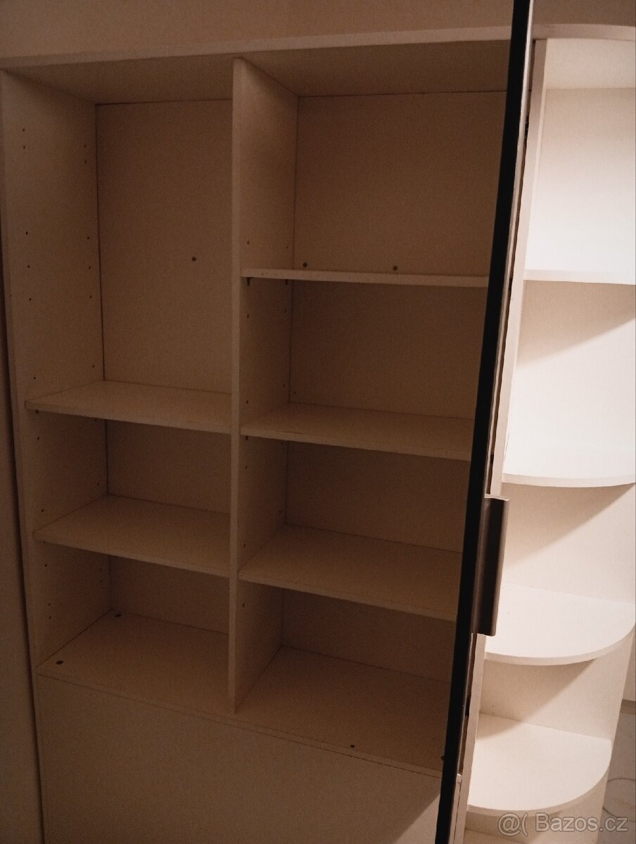 Rohová šatní skříň Young - 2