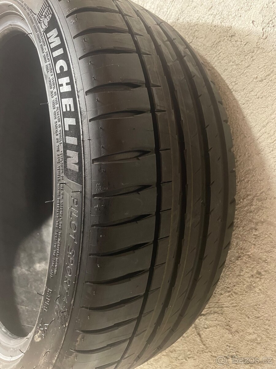 Nove Michellin pilot sport 225/40 R18 - 2