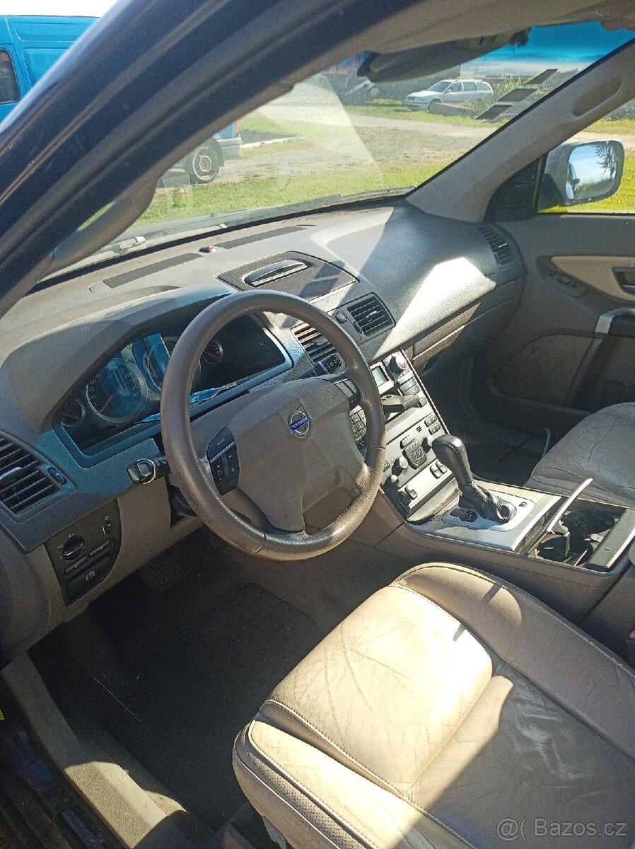Volvo XC90 - 2