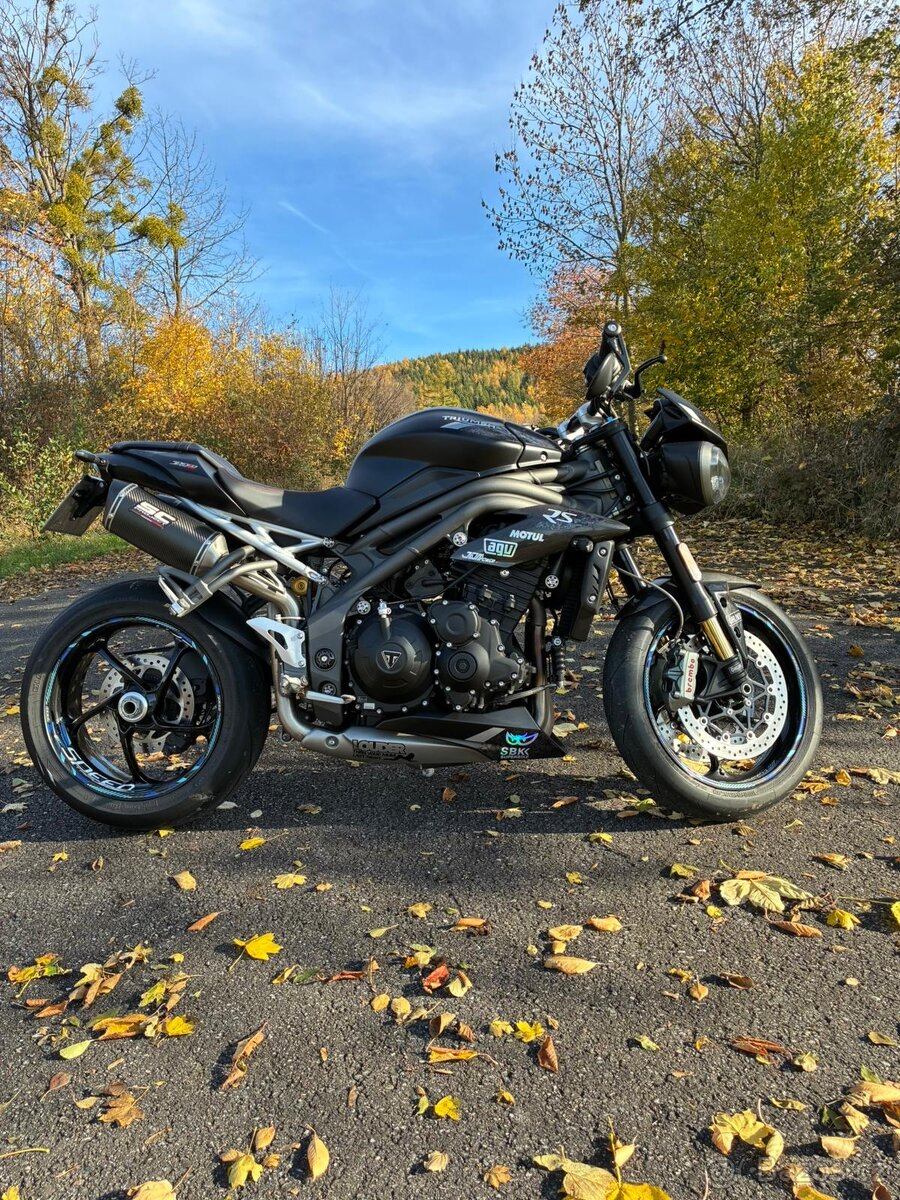 Triumph Speed Triple 1050 RS - 2
