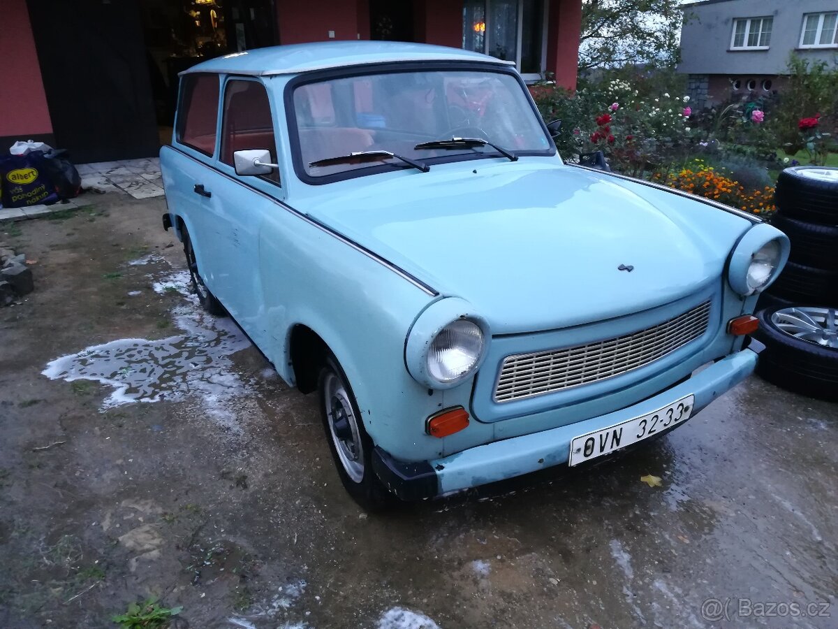 - REZERVACE - TRABANT 601 Kombi + přívěsný vozík - 2