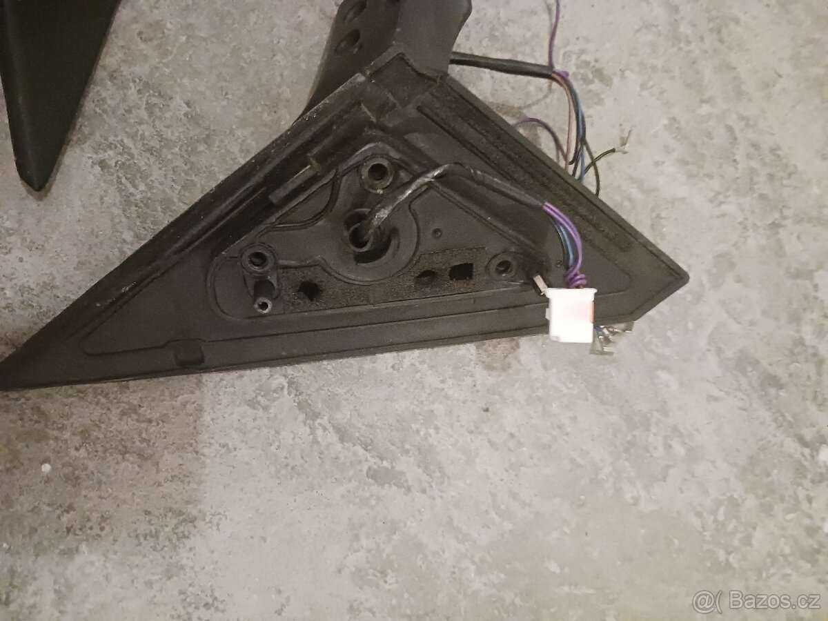 Část vnějšího zrcátka Mazda 6 - 2