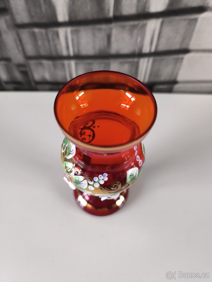 Rubínově červená vázička - Nový Bor - 2