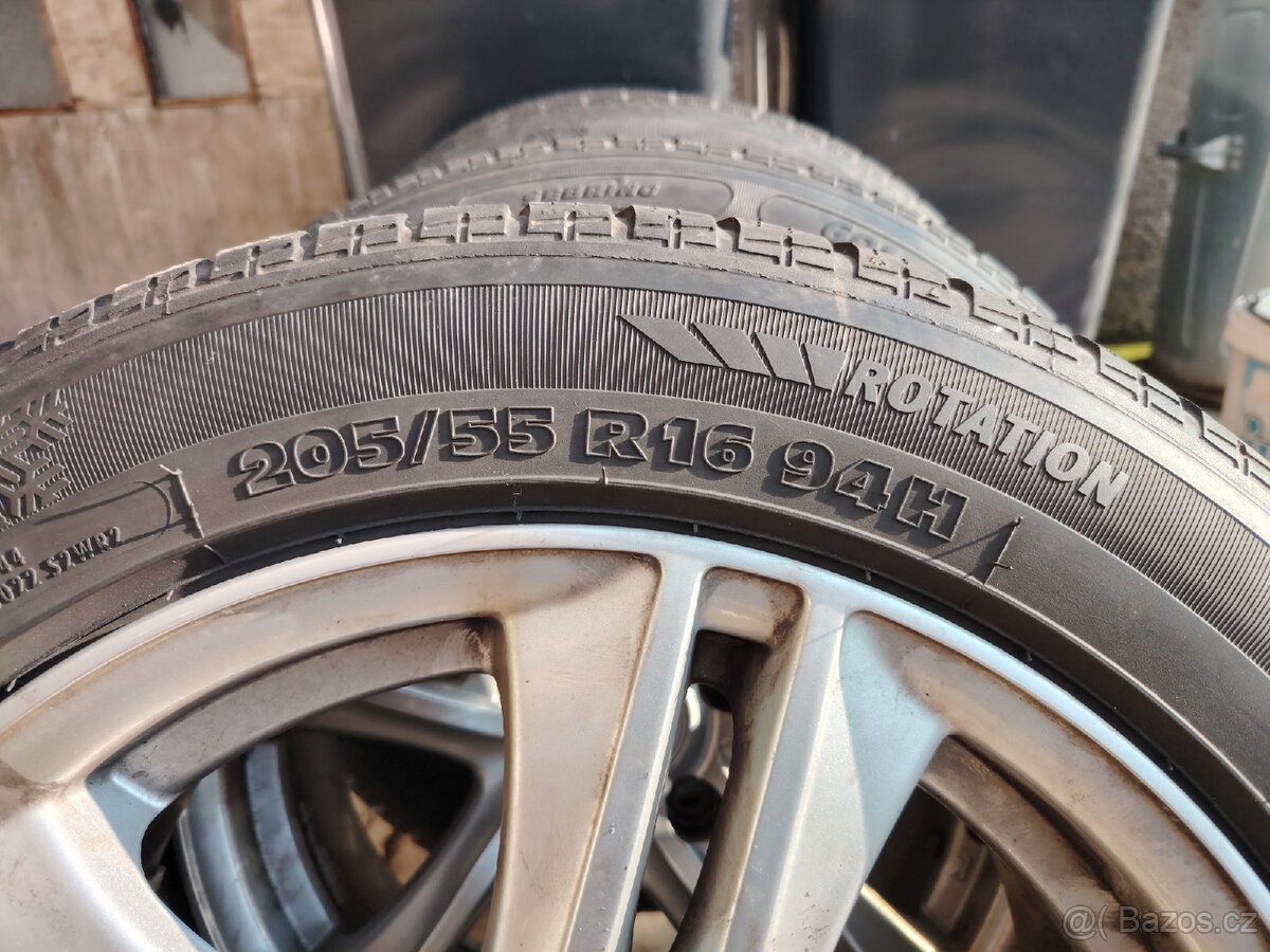 Litý kola s zimní pneu - 2