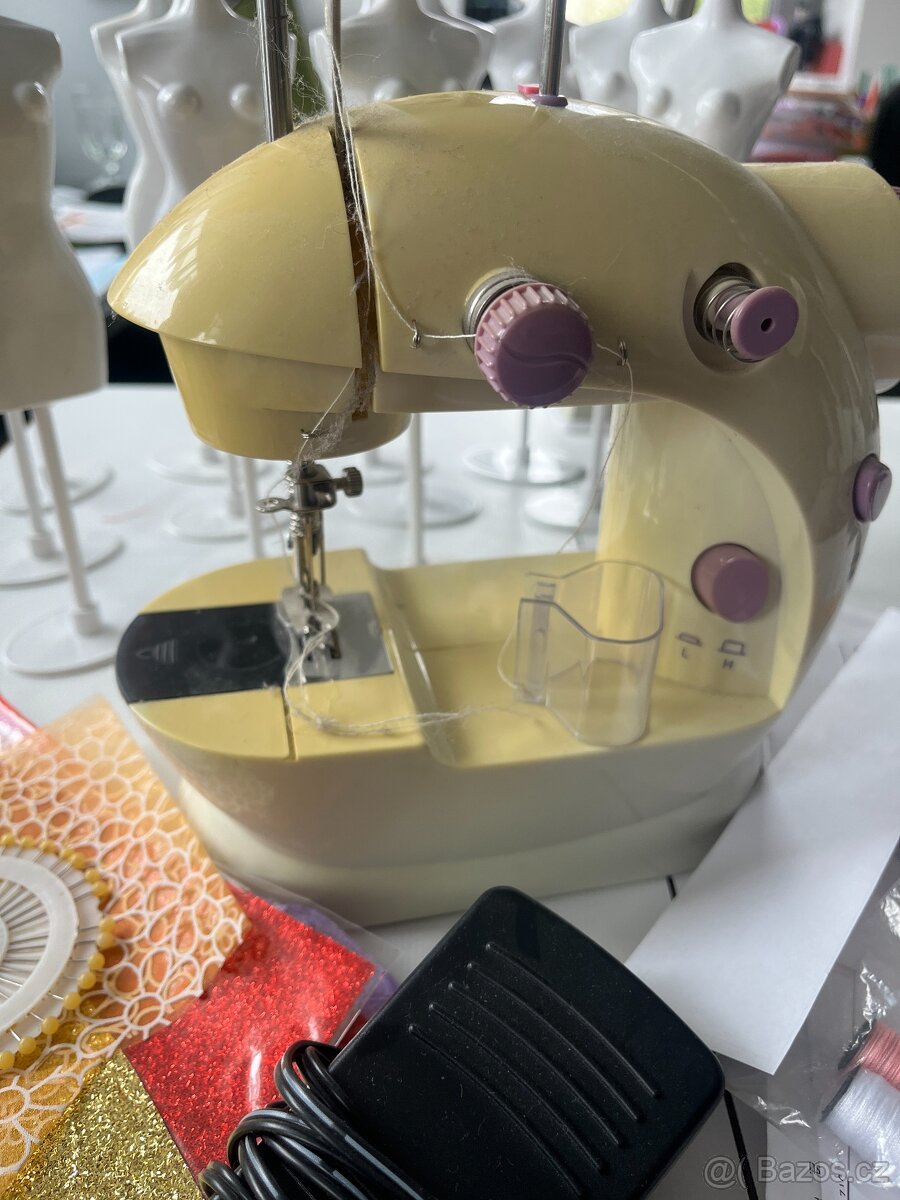 Prodám dětský šicí stroj - 2