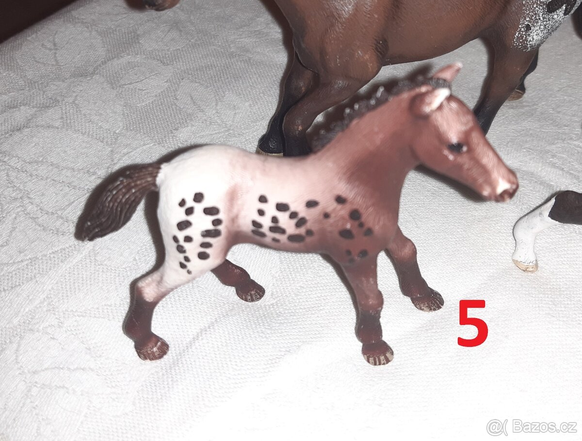 6. Koně zn. Schleich, Pintobiánská klisna, Appaloosa hříbě - 2