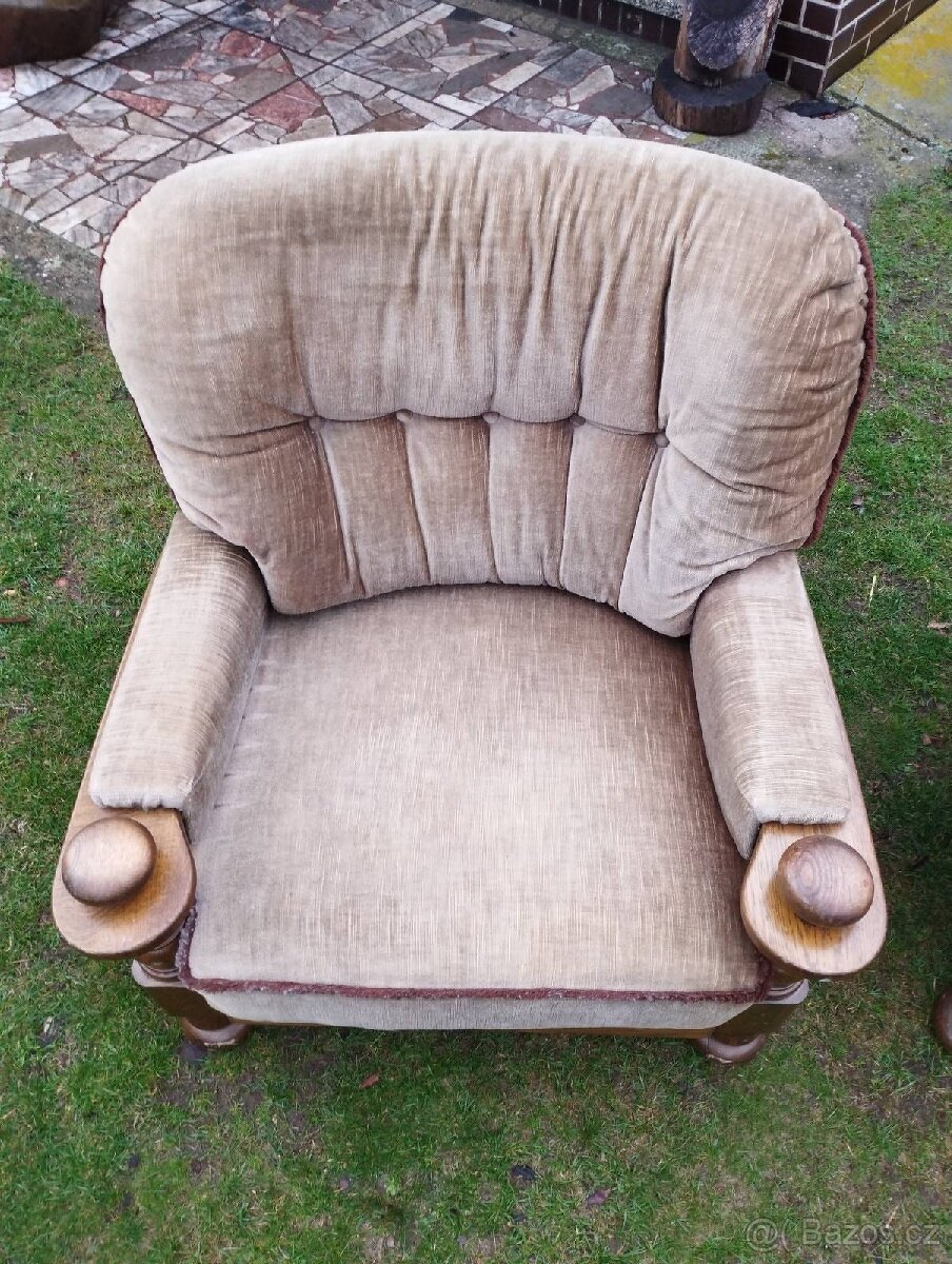 Křesla z masivu - 2